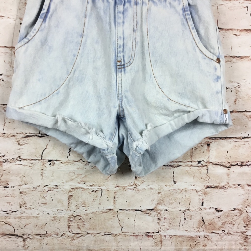 One Teaspoon Hunter Shorts - Picture 3 of 6